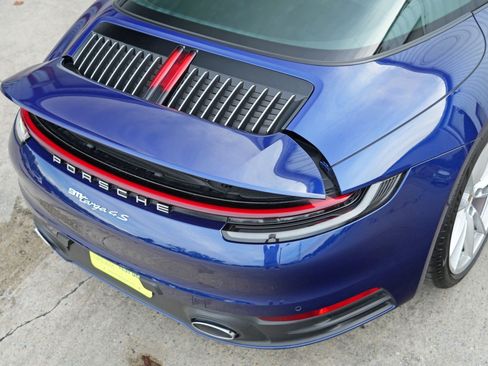 Used 2022 Porsche 911 Targa 4S w/ Premium Package AWD/4WD image 56