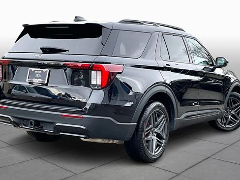 Used 2025 Ford Explorer ST-Line w/ Premium Package image 12