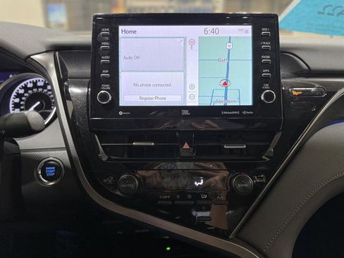 Used 2023 Toyota Camry XLE image 9