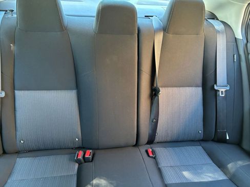 Used 2025 Nissan Sentra SV image 33