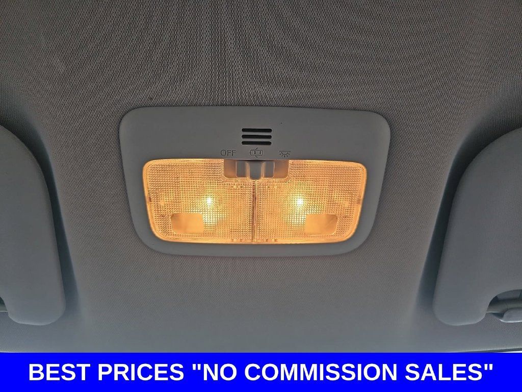 Used 2016 Toyota Corolla LE FWD image 29