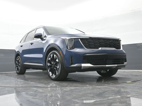 Used 2024 Kia Sorento EX w/ Panoramic Sunroof Package image 41