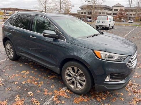 Used 2019 Ford Edge Titanium image 4