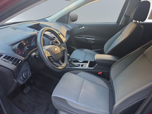 Used 2017 Ford Escape SE w/ SE Cold Weather Package AWD/4WD image 15