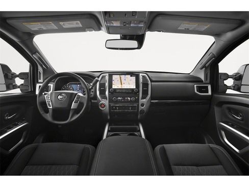 Used 2021 Nissan Titan SV w/ SV Convenience Package image 5