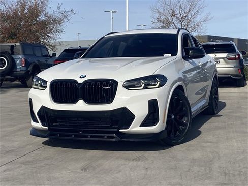 Used 2023 BMW X4 M40i w/ Shadowloine Package image 3