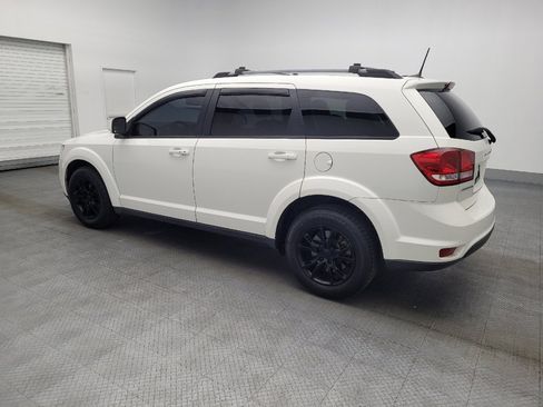 Used 2019 Dodge Journey SE w/ Premium Group image 3