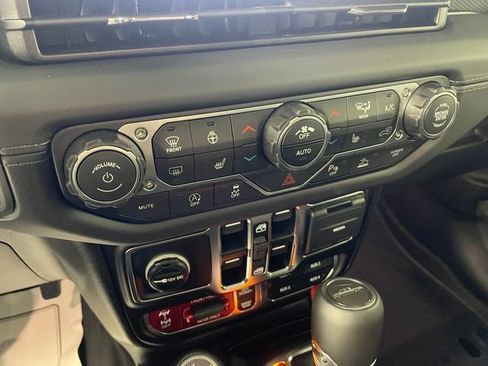 New 2026 Jeep Gladiator Rubicon w/ Safety Group AWD/4WD image 6