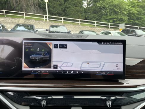 Used 2026 BMW X5 xDrive40i w/ M Sport Package image 13