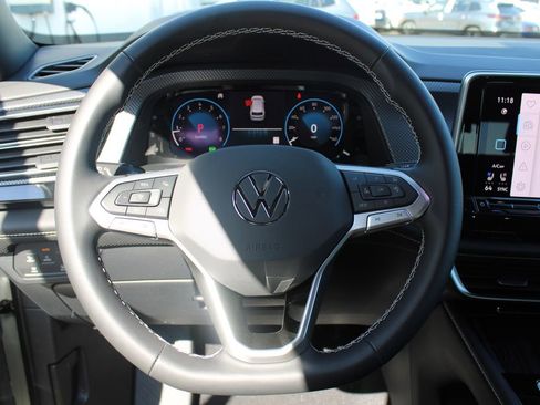New 2026 Volkswagen Atlas Cross Sport SEL AWD/4WD image 11