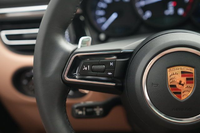 Certified 2026 Porsche Macan AWD/4WD image 37