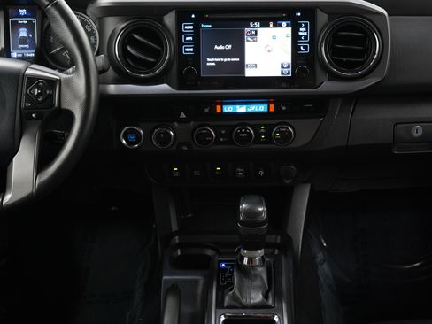Used 2017 Toyota Tacoma TRD Pro AWD/4WD image 15