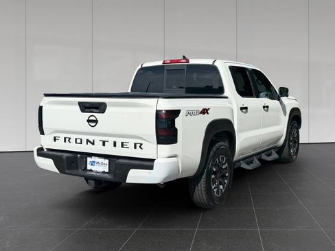 Used 2022 Nissan Frontier PRO-4X AWD/4WD image 5