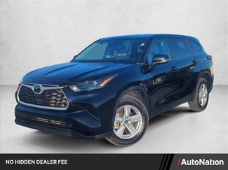 Used 2023 Toyota Highlander L FWD video 1