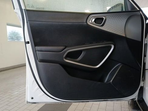Used 2024 Kia Soul LX w/ Option Group 015 FWD image 19