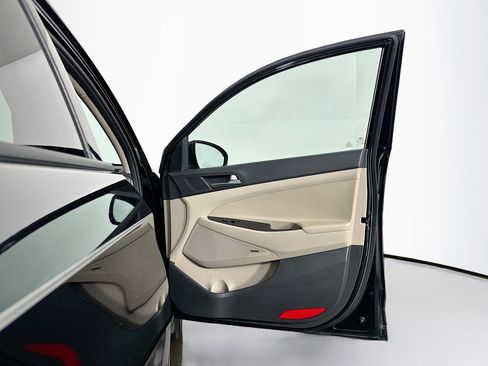 Used 2017 Hyundai Tucson SE Plus image 32