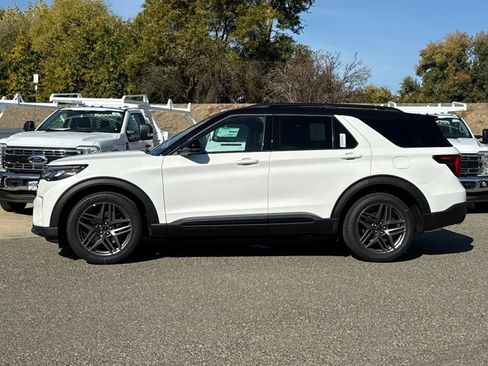 New 2025 Ford Explorer ST image 6
