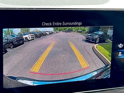 Used 2022 Mercedes-Benz GLB 250 4MATIC image 18
