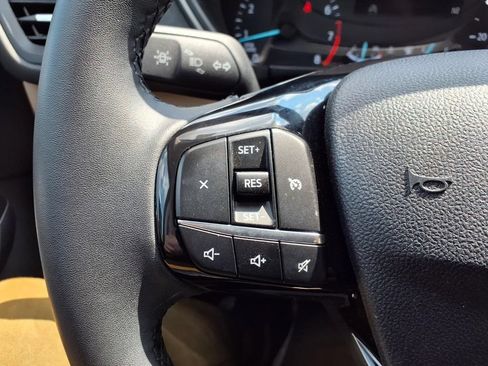 Certified 2022 Ford Escape SEL AWD/4WD image 17