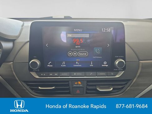 Used 2025 Nissan Altima 2.5 SV FWD image 21