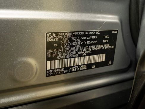 Used 2020 Toyota RAV4 XLE w/ Convenience Package image 21