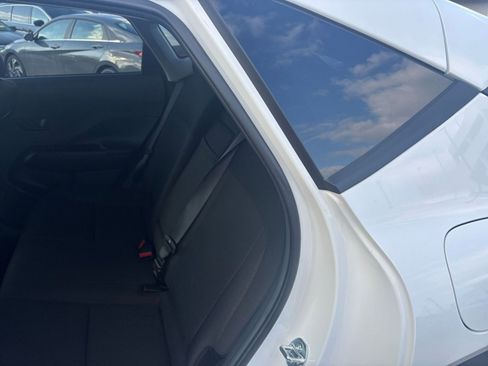 Used 2025 Hyundai Kona SEL image 36