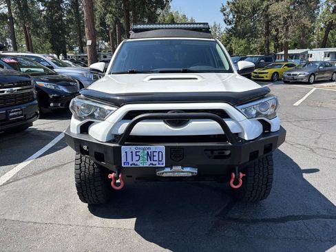 Used 2018 Toyota 4Runner TRD Off-Road AWD/4WD image 7