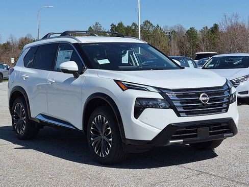 New 2026 Nissan Rogue Platinum AWD/4WD image 2