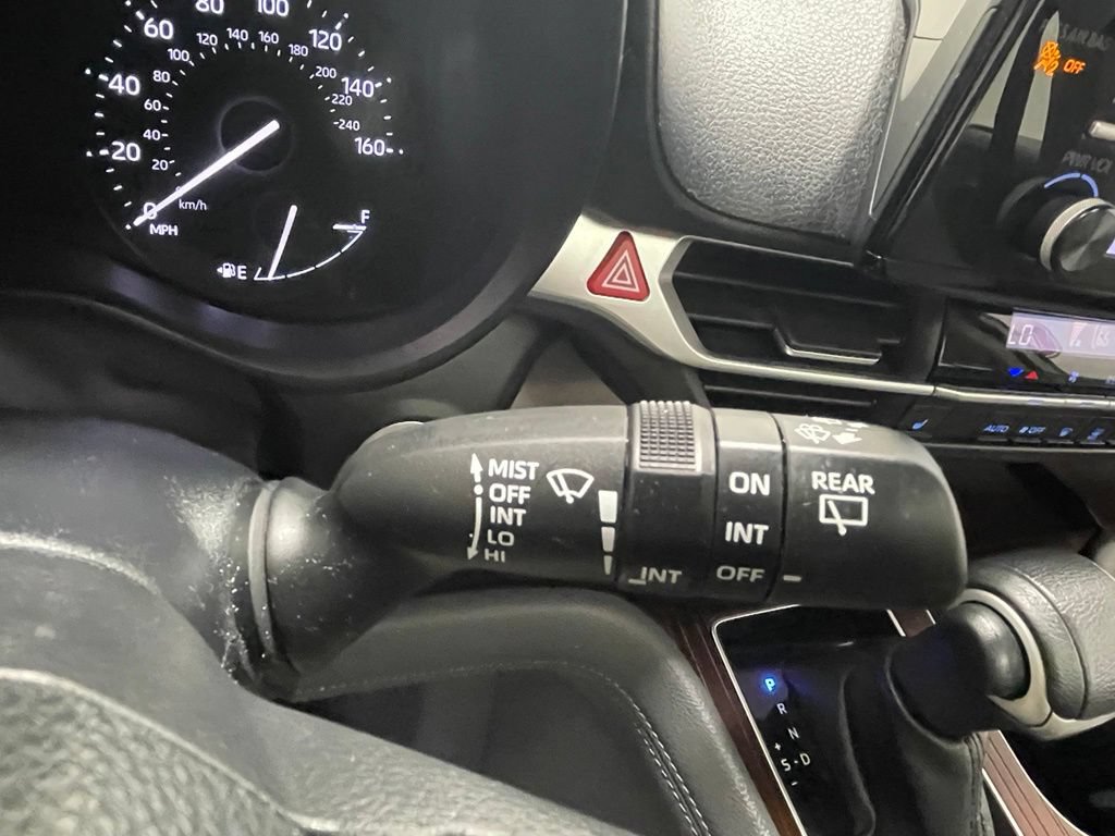 Used 2023 Toyota Sienna XLE FWD image 29
