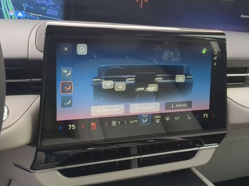 New 2026 Lincoln Nautilus Premier w/ Equipment Group 102A image 18