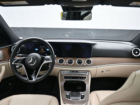 Used 2022 Mercedes-Benz E 350 Sedan w/ AMG Line Exterior image 43