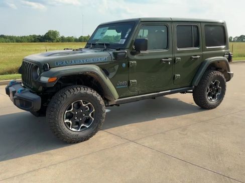 New 2023 Jeep Wrangler Unlimited Rubicon 4xe w/ Cold Weather Group image 4