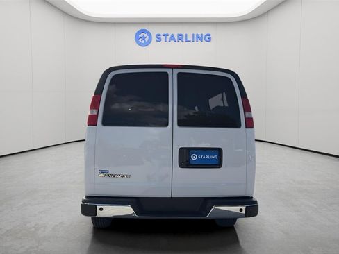 Used 2025 Chevrolet Express 3500 LT w/ LT Preferred Equipment Group image 7