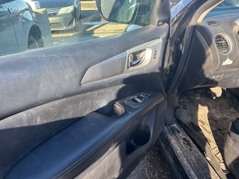 Used 2017 Nissan Pathfinder SL w/ Trailer Tow Package image 12