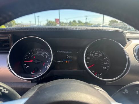 Used 2022 Ford Mustang GT Premium RWD image 13