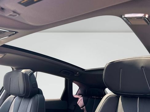 New 2027 Cadillac Optiq Premium Sport w/ LPO, Floor Liner Package AWD/4WD image 9