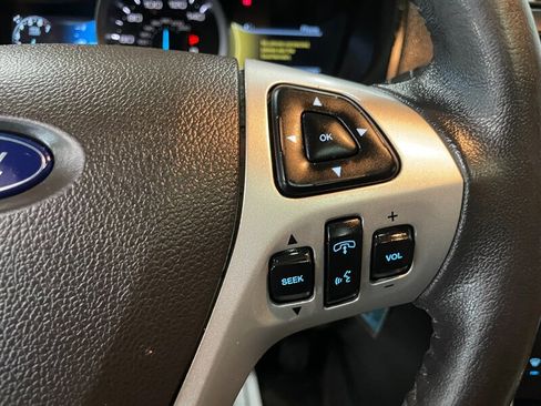 Used 2015 Ford Explorer XLT w/ Equipment Group 202A image 11