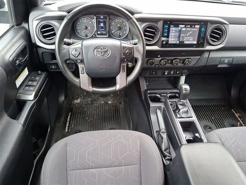 Used 2019 Toyota Tacoma TRD Off-Road image 21