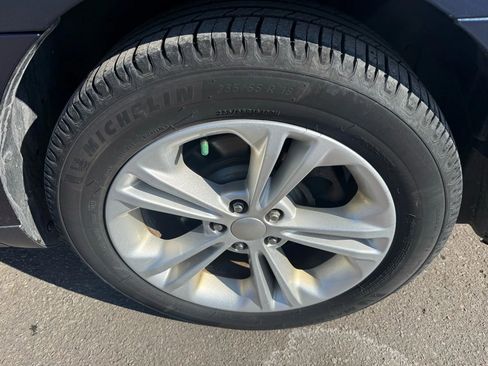 Used 2016 Ford Taurus SEL w/ Equipment Group 201A image 10