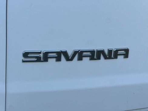 Used 2017 GMC Savana 2500 image 29