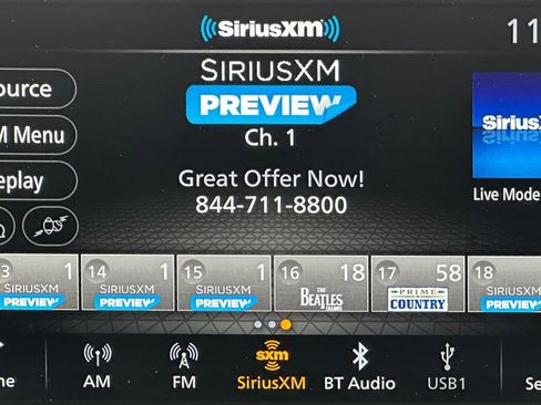 Used 2023 Nissan Pathfinder SL image 21