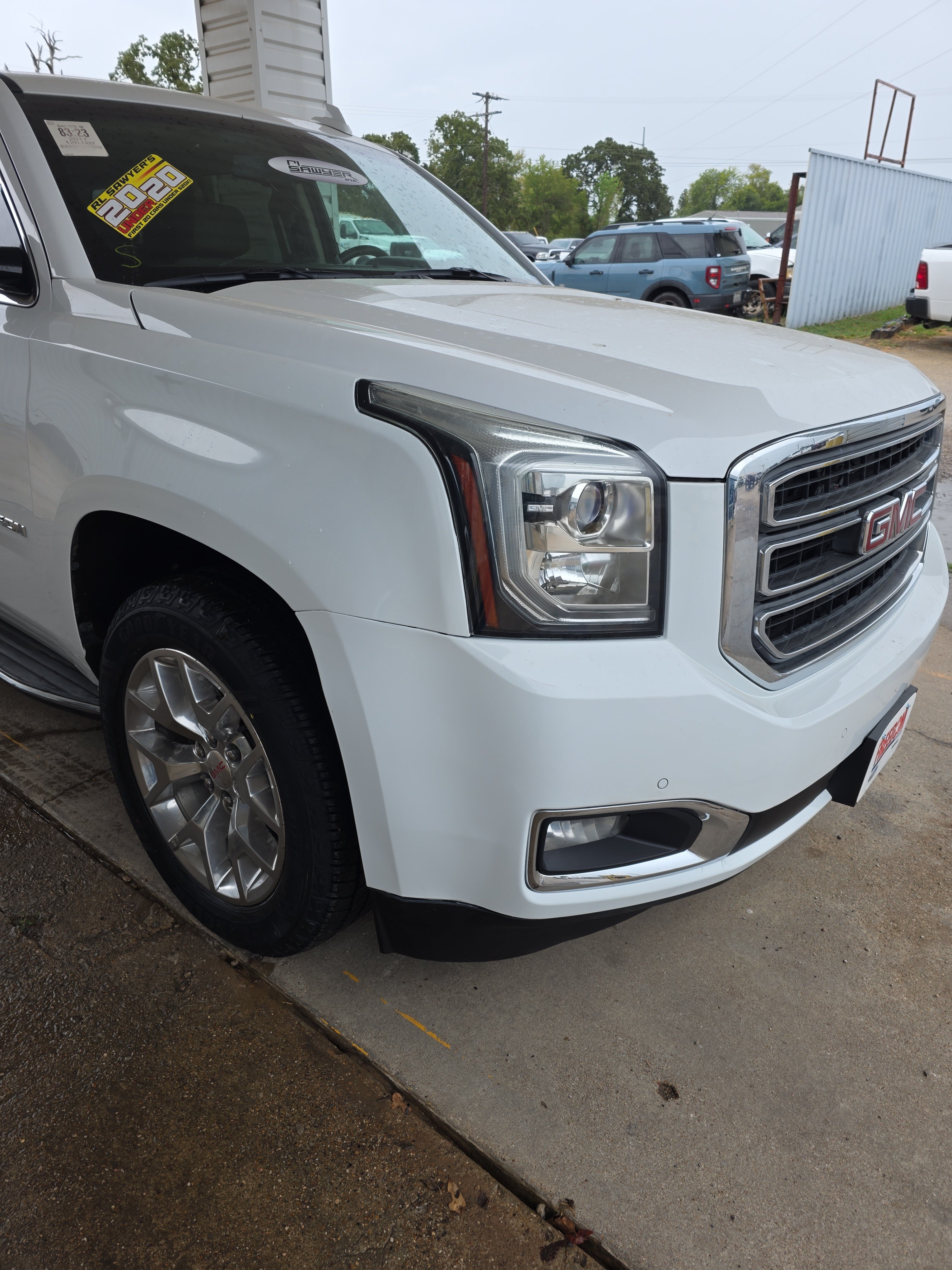 Used 2017 GMC Yukon SLE w/ SLE Value Package RWD image 6