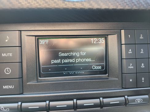 Used 2018 Ford Mustang Coupe image 4