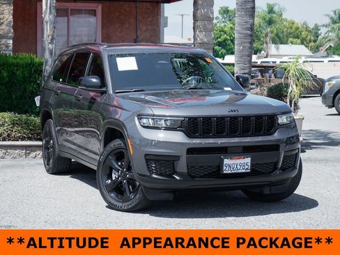 Used 2024 Jeep Grand Cherokee L Laredo AWD/4WD image 2