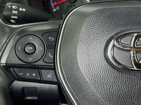 Used 2022 Toyota Corolla SE FWD image 11