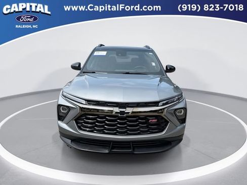 Used 2026 Chevrolet TrailBlazer RS w/ Convenience Package FWD image 3