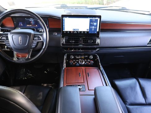 Used 2022 Lincoln Navigator Reserve RWD image 20
