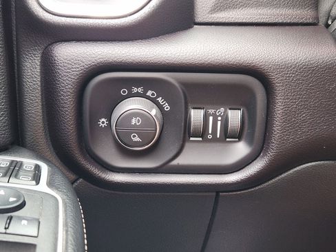 Used 2023 RAM 2500 Laramie AWD/4WD image 34