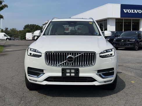 Used 2023 Volvo XC90 B6 Plus AWD/4WD image 24