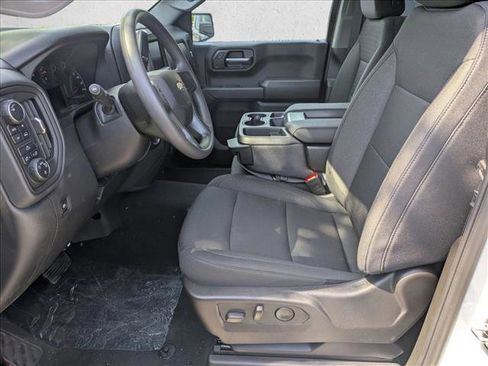 New 2025 Chevrolet Silverado 1500 Custom image 4